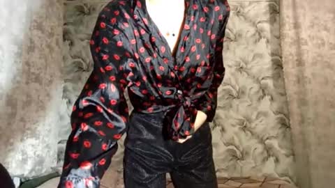 estellekirbo online show from 02.14.26