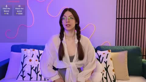 Ester online show from 02.23.25