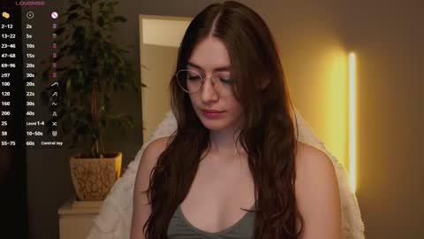 Ester online show from 09.22.25