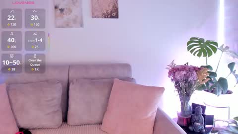 Snapshot of estercollins_ chatting on 09.18.25 Is secret online show from 09.18.25