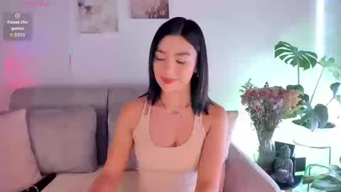 Snapshot of estercollins_ chatting on 09.23.25 Is secret online show from 09.23.25