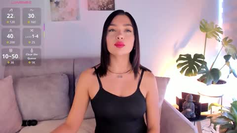 Snapshot of estercollins_ chatting on 10.20.25 Is secret online show from 10.20.25