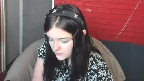 Ester  online show from 04.11.26