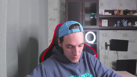 LOUIS online show from 10.29.25