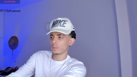 Snapshot of estivenvel chatting on 02.27.25 estivenvel online show from 02.27.25