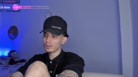 Snapshot of estivenvel chatting on 03.04.25 estivenvel online show from 03.04.25