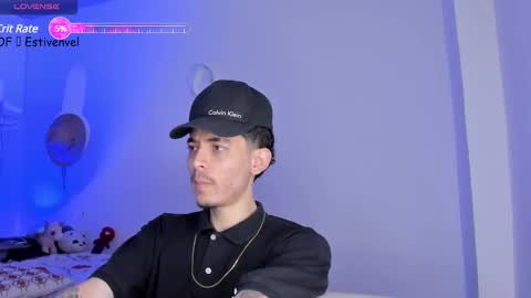 Snapshot of estivenvel chatting on 03.10.25 estivenvel online show from 03.10.25