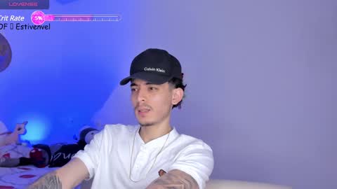 Snapshot of estivenvel chatting on 03.11.25 estivenvel online show from 03.11.25