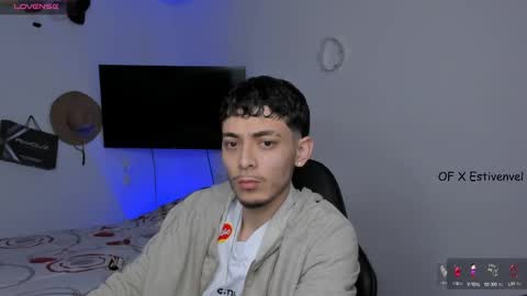 Snapshot of estivenvel chatting on 10.05.25 estivenvel online show from 10.05.25