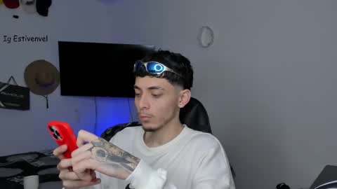 Snapshot of estivenvel chatting on 10.11.25 estivenvel online show from 10.11.25