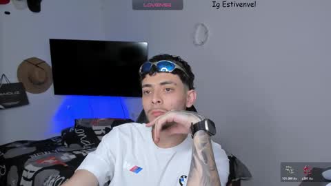 Snapshot of estivenvel chatting on 11.10.25 estivenvel online show from 11.10.25