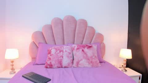 Snapshot of estrella_garcia chatting on 04.03.26 Estrella Garcia online show from 04.03.26