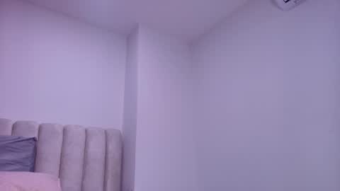 Estrella online show from 11.28.25