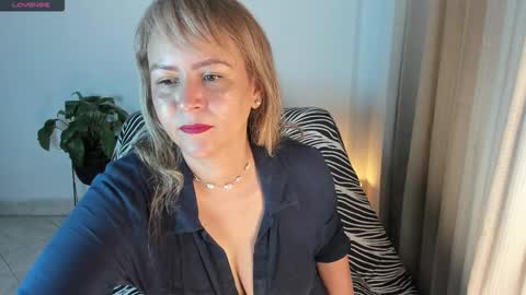 - E S T R E L L A  M I L F - online show from 11.11.25