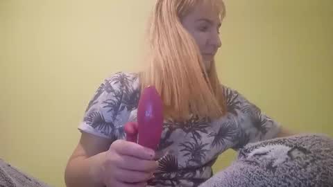 estrellawalters online show from 12.01.24