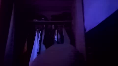 et528007 online show from 10.03.25