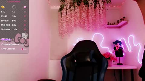 Moon online show from 12.15.25