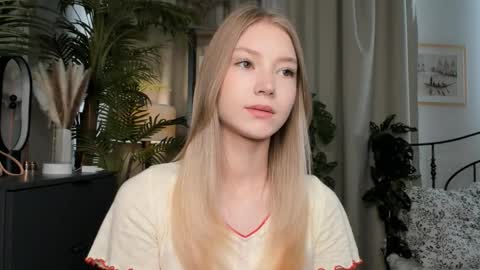 Natalie online show from 09.14.25