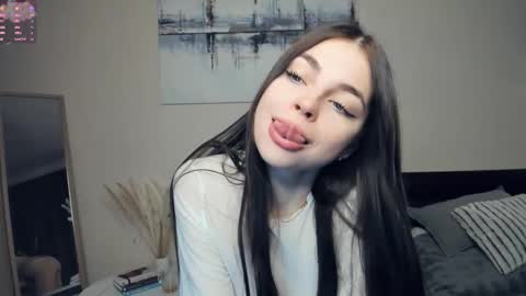 Mary online show from 11.17.25