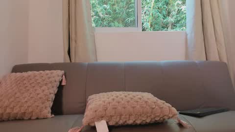 etham_wolf1 online show from 04.02.26