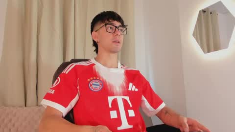 etham_wolf1 online show from 04.07.26