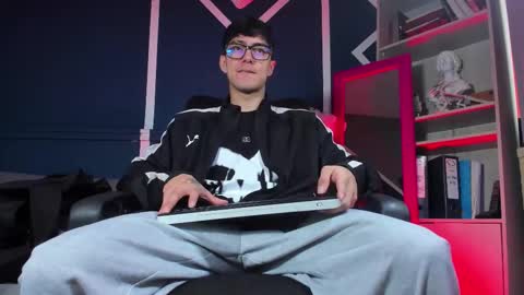 Etham online show from 11.24.25