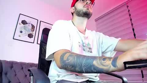 Snapshot of ethan_greacee chatting on 02.14.26 ethan_greacee online show from 02.14.26