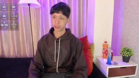 Snapshot of ethan_qop chatting on 04.11.26 Ethan online show from 04.11.26