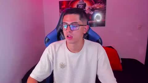 Snapshot of ethan_sai01 chatting on 11.07.25 ETHAN SAI online show from 11.07.25