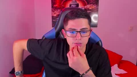 Snapshot of ethan_sai01 chatting on 11.14.25 ETHAN SAI online show from 11.14.25