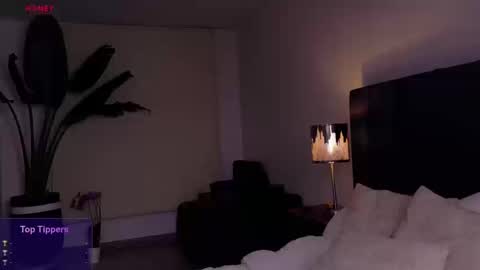 Joan online show from 09.30.25