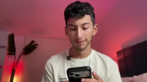Snapshot of ethan_skiny_ chatting on 07.17.26 Joan online show from 07.17.26