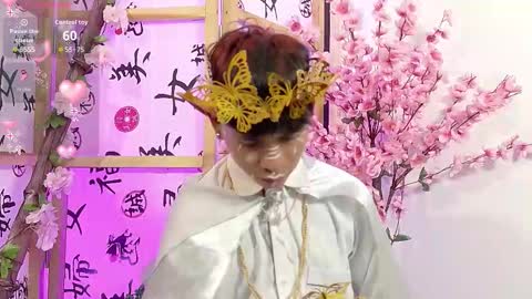 Snapshot of ethan_westt chatting on 10.30.25 Ethan online show from 10.30.25