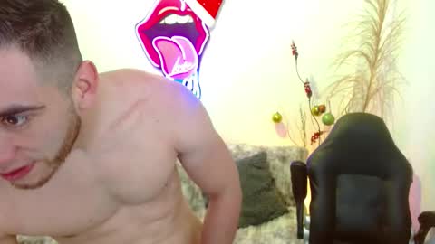 Snapshot of ethanblaze_ chatting on 12.05.25 ethanblaze_ online show from 12.05.25