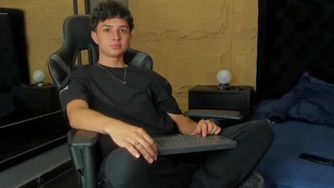 ethanlowell online show from 10.27.25