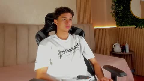 ethanlowell online show from 03.01.26