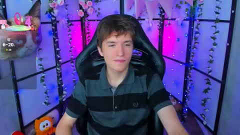 Snapshot of ethansinful chatting on 09.20.25 Ethan online show from 09.20.25