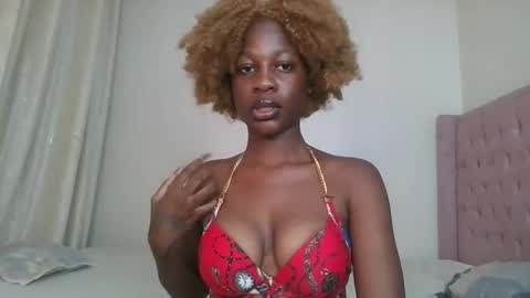 Snapshot of ethel5 chatting on 12.14.25 ethel5 online show from 12.14.25