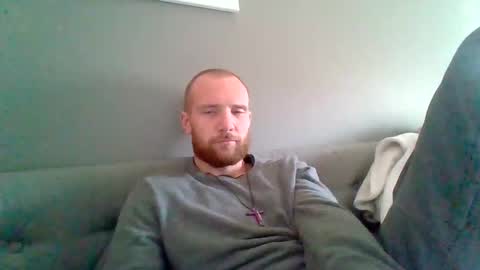 Snapshot of eugar81 chatting on 12.16.25 eugar81 online show from 12.16.25