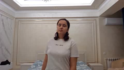 Snapshot of eulajaster chatting on 12.17.25 eulajaster online show from 12.17.25