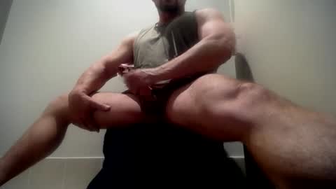 Snapshot of eurobullmuscle chatting on 10.11.25 euro bull online show from 10.11.25