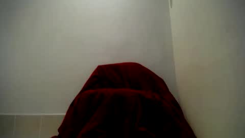 Snapshot of eurobullmuscle chatting on 10.20.25 euro bull online show from 10.20.25