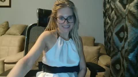 eva2323 online show from 01.15.25