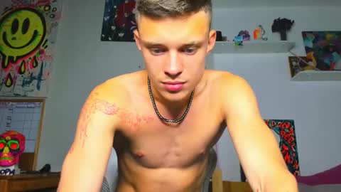 Hot Couple online show from 09.27.25