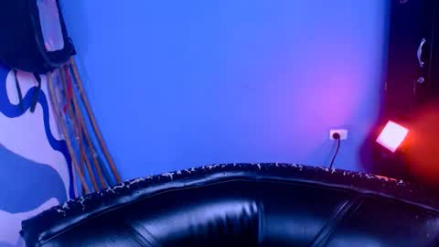 Iris Smile  independent model online show from 02.18.26