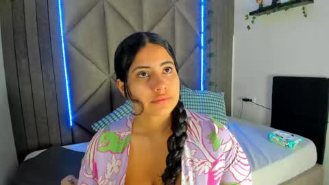 EVA DAEMON  online show from 04.18.26