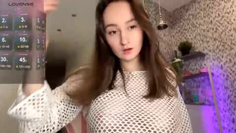 Snapshot of eva_elfis chatting on 10.11.25 Eva  online show from 10.11.25