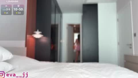 Snapshot of eva_j chatting on 02.06.26 Free toy control in pvt online show from 02.06.26