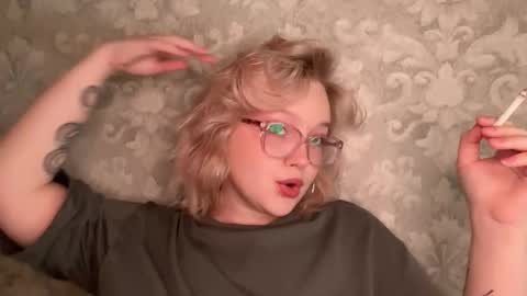 Snapshot of eva_kittenn chatting on 09.15.25 eva_kittenn online show from 09.15.25