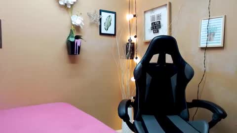 Snapshot of eva_love49 chatting on 11.05.25 eva_love49 online show from 11.05.25